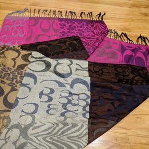 SOLD ✅💲Coach scarf